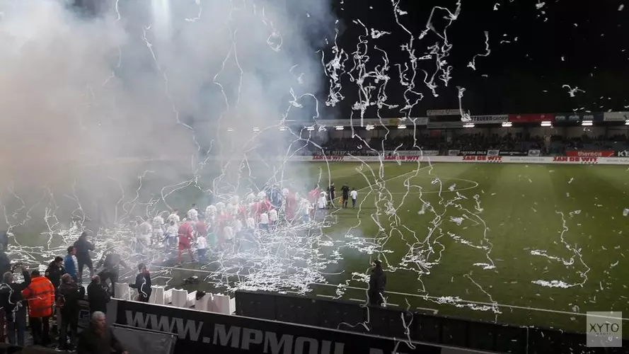 Fans van Telstar en De Graafschap sturen gezamenlijke brief uit woede over buscombi