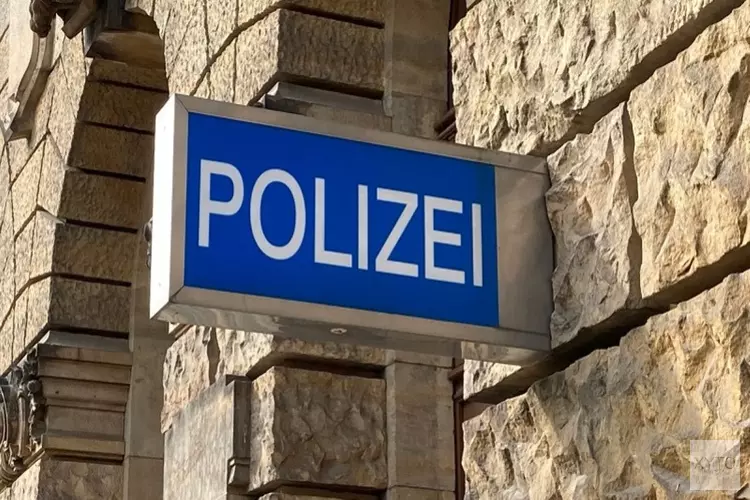 Duitse politie vraagt hulp na doorrijder