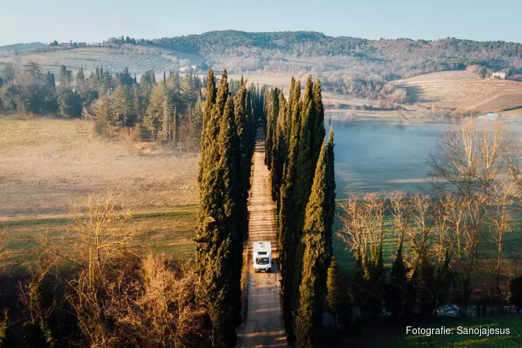 Beginnersgids voor staycations in een camper: 10 essentiële tips voor de ultieme Nederlandse road trip deze zomer