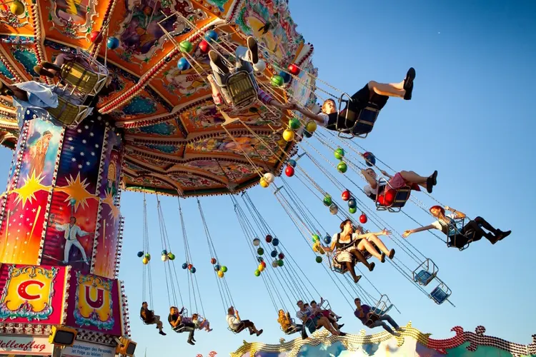 30 augustus t/m 1 september: kermis op het plein voor het stadhuis